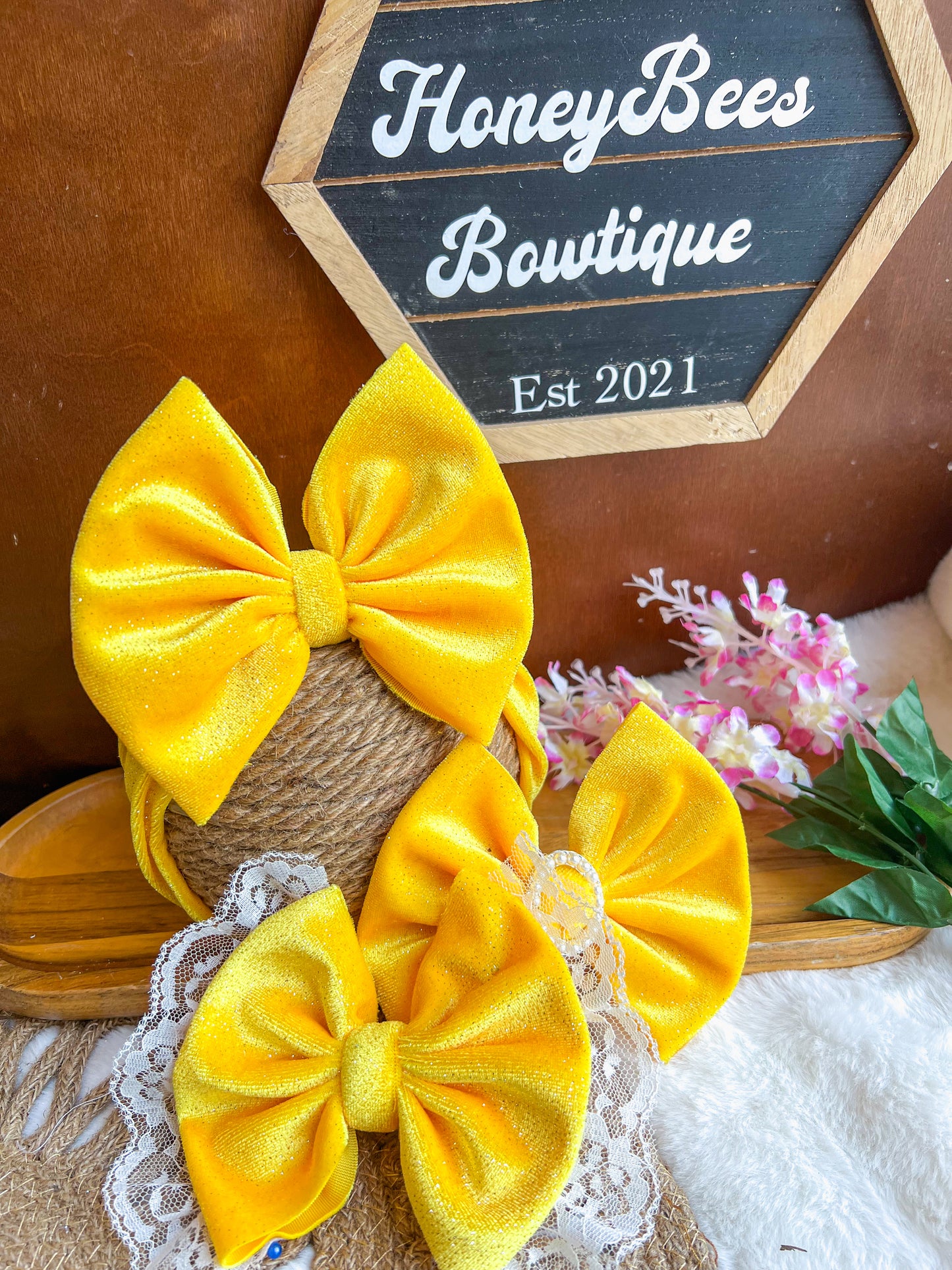 Glitter yellow velvet