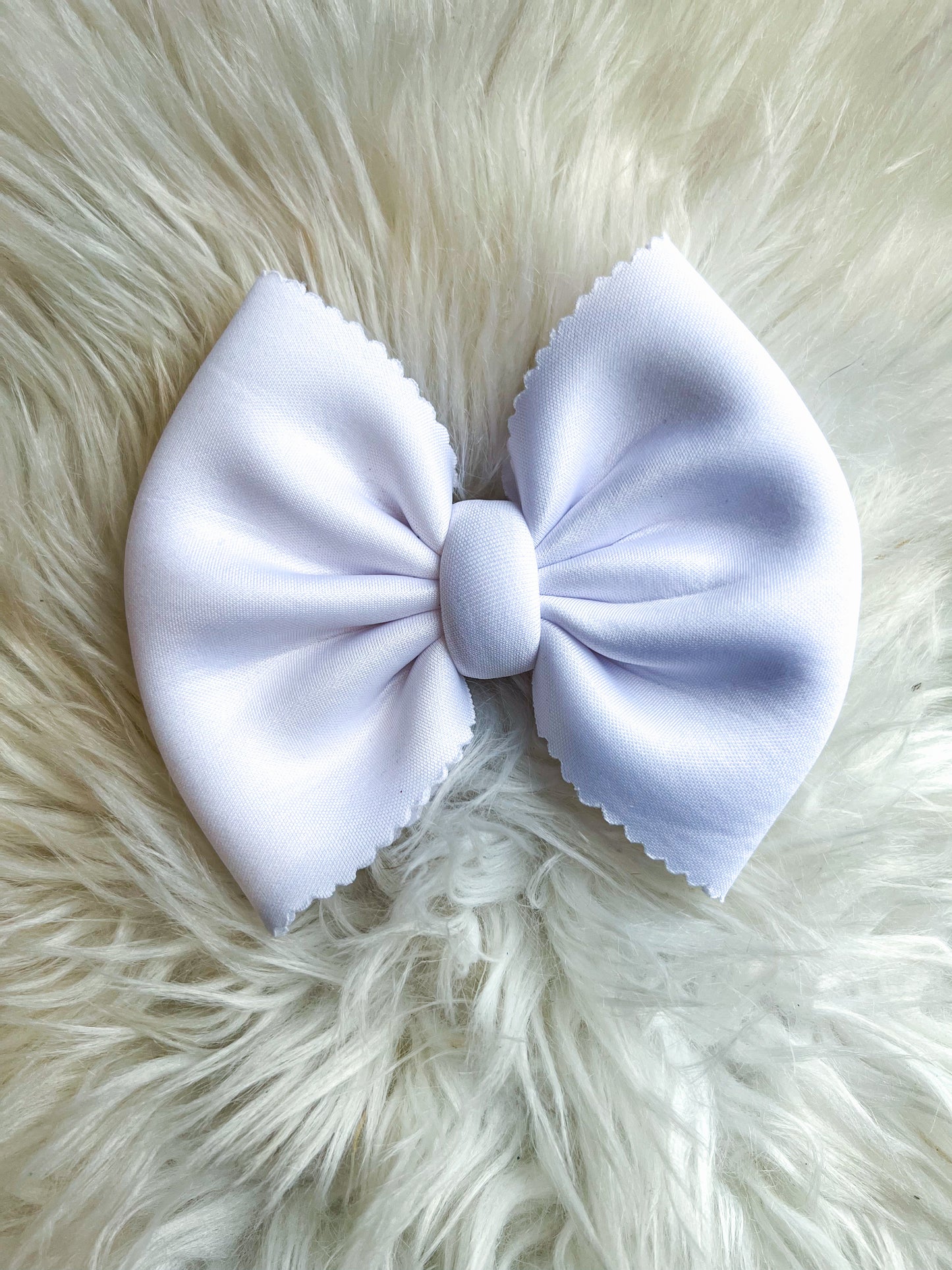 White Scalloped scuba