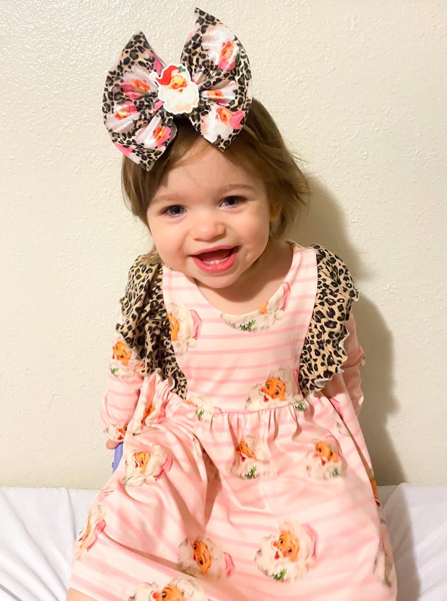 Pink leopard Santa