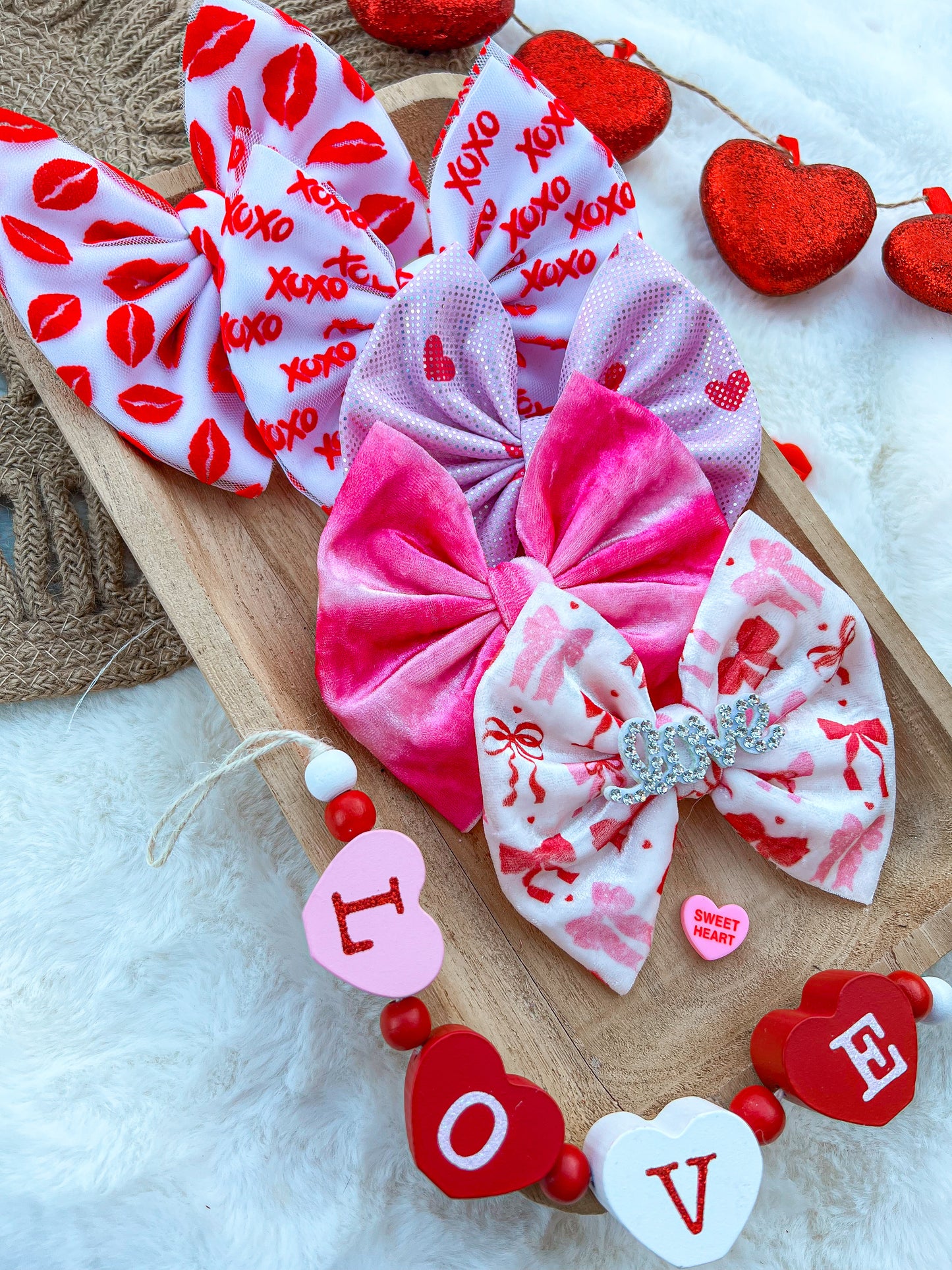 Xoxo or Lips Puff Bows
