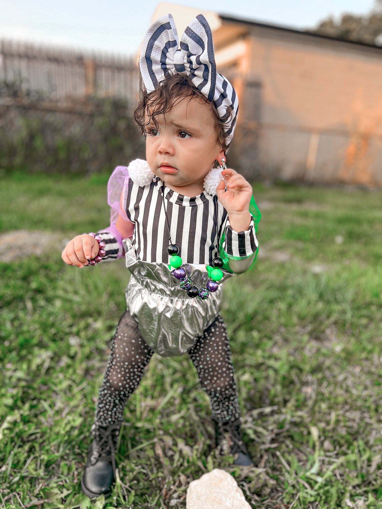 Black/White Stripes